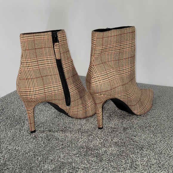 Forever 21 Boots - Picture 3 of 7